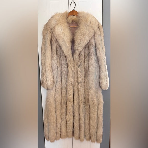 DASCO Jackets & Blazers - Elegant Cream Fur And Leather DASCO Coat